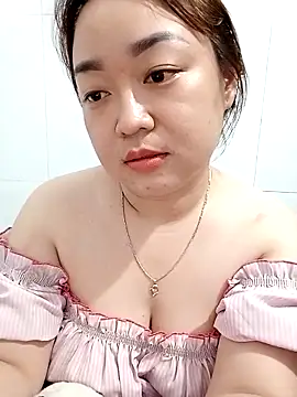 Snapshot of VyOanh2K chatting on 02/24/25, 04:26 VyOanh2K online show from 02/24/25, 04:26