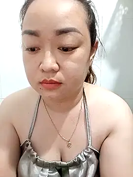 Snapshot of VyOanh2K chatting on 03/07/25, 04:11 VyOanh2K online show from 03/07/25, 04:11