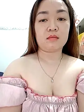 Snapshot of VyOanh2K chatting on 03/09/25, 05:28 VyOanh2K online show from 03/09/25, 05:28