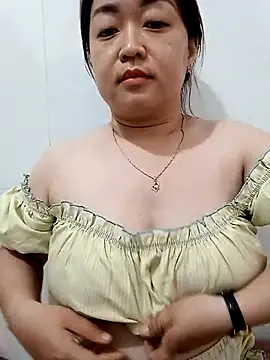 Snapshot of VyOanh2K chatting on 03/16/25, 08:43 VyOanh2K online show from 03/16/25, 08:43