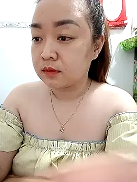 Snapshot of VyOanh2K chatting on 03/19/25, 01:18 VyOanh2K online show from 03/19/25, 01:18