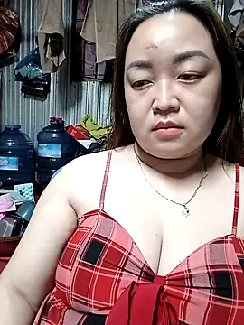 Snapshot of VyOanh2K chatting on 09/18/25, 02:19 VyOanh2K online show from 09/18/25, 02:19