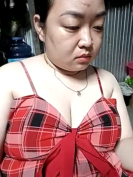 Snapshot of VyOanh2K chatting on 09/30/25, 12:54 VyOanh2K online show from 09/30/25, 12:54