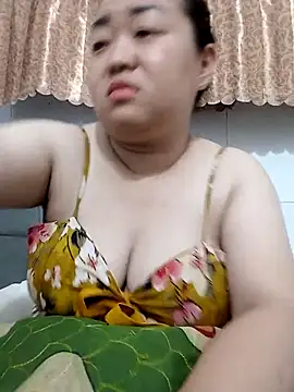 VyOanh2K online show from 02/19/26, 05:42