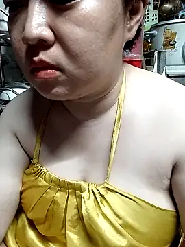 VyOanh2K online show from 04/23/26, 03:25