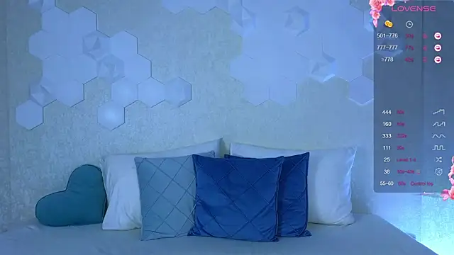 Lynna Sparks online show from 10/20/25, 02:56