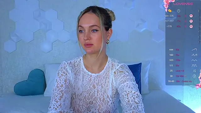 Lynna Sparks online show from 10/24/25, 03:14