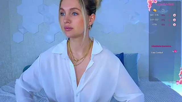 Lynna Sparks online show from 11/01/25, 02:46