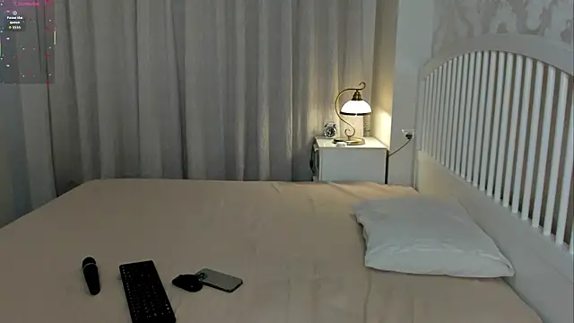 Eva  Lewis online show from 03/08/26, 03:32