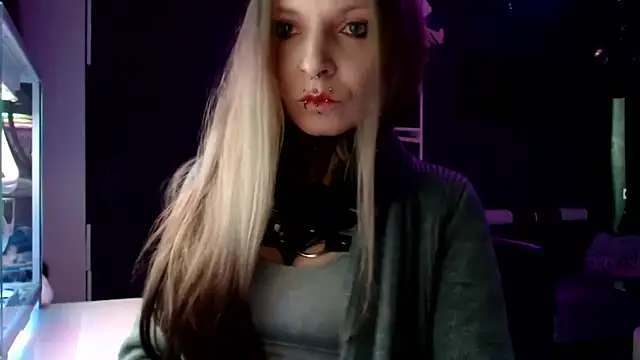 Snapshot of InesGold chatting on 02/11/25, 07:12 InesGold online show from 02/11/25, 07:12