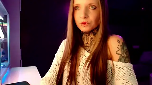 Snapshot of InesGold chatting on 02/15/25, 09:15 InesGold online show from 02/15/25, 09:15