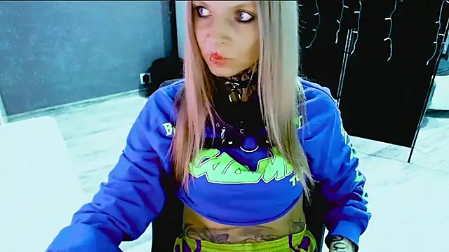 Snapshot of InesGold chatting on 09/17/25, 08:27 InesGold online show from 09/17/25, 08:27