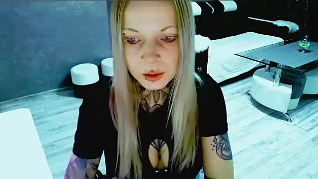 Snapshot of InesGold chatting on 10/29/25, 08:16 InesGold online show from 10/29/25, 08:16