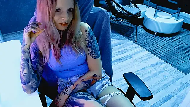 InesGold online show from 04/18/26, 08:20