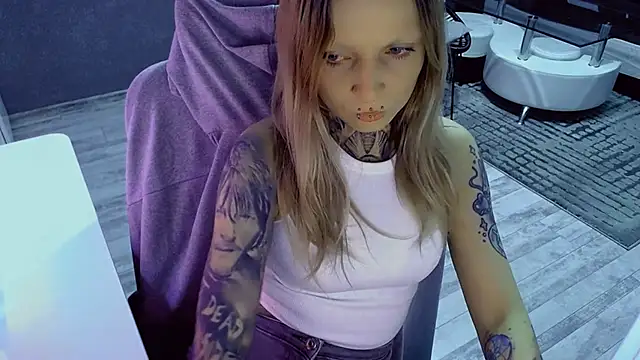 InesGold online show from 04/21/26, 06:20