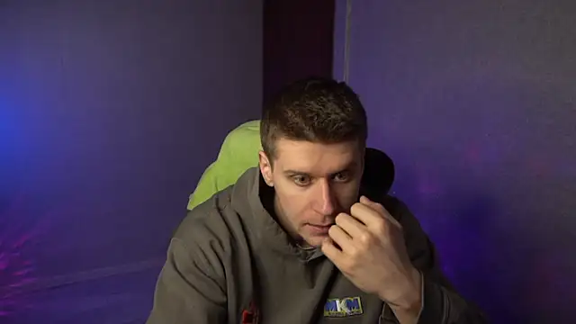 Bruno Banani online show from 12/16/25, 07:52