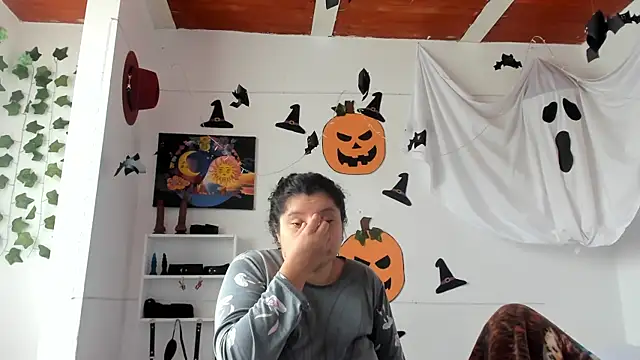 Karol IsabelCouple online show from 10/22/25, 03:34