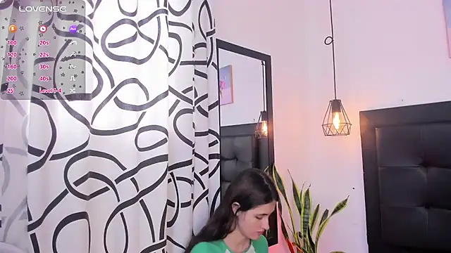 Snapshot of sweet_abby1 chatting on 12/13/24, 12:17 sweet abby1 online show from 12/13/24, 12:17