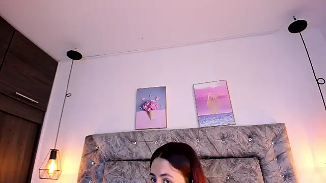 Snapshot of sweet_abby1 chatting on 09/19/25, 12:17 sweet abby1 online show from 09/19/25, 12:17