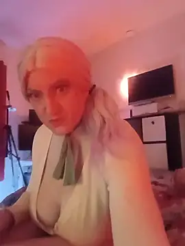 sissytrapdolly24 online show from 07/25/26, 08:12