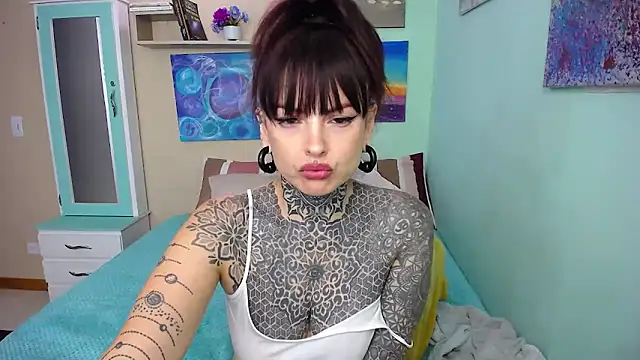 LolaRouse online show from 01/07/25, 03:24