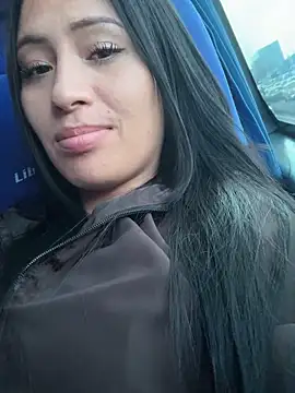 Sara luna  online show from 11/08/25, 08:29