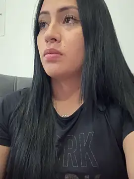 Sara luna  online show from 12/21/25, 08:49