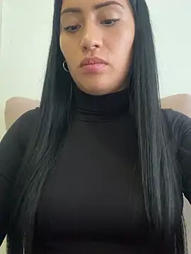 Sara luna  online show from 02/08/26, 05:05