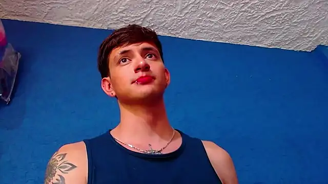 Snapshot of GabyThoms chatting on 01/09/25, 12:25 GabyThoms online show from 01/09/25, 12:25