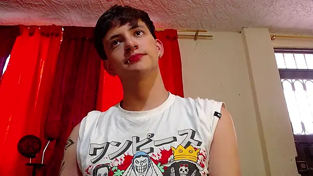 Snapshot of GabyThoms chatting on 01/09/25, 06:36 GabyThoms online show from 01/09/25, 06:36