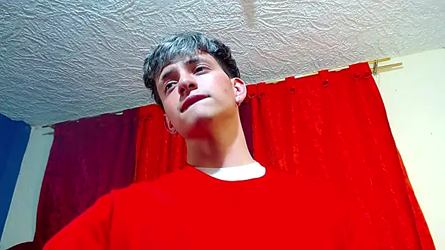 Snapshot of GabyThoms chatting on 01/24/25, 11:45 GabyThoms online show from 01/24/25, 11:45