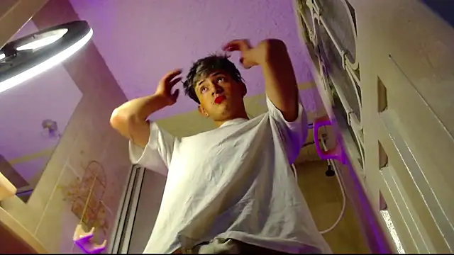 Snapshot of GabyThoms chatting on 01/25/25, 07:49 GabyThoms online show from 01/25/25, 07:49