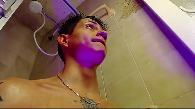 Snapshot of GabyThoms chatting on 01/25/25, 10:50 GabyThoms online show from 01/25/25, 10:50