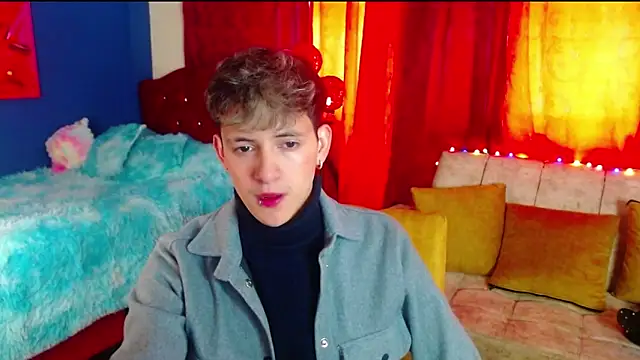 Snapshot of GabyThoms chatting on 01/28/25, 08:36 GabyThoms online show from 01/28/25, 08:36