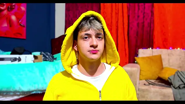 Snapshot of GabyThoms chatting on 01/31/25, 03:52 GabyThoms online show from 01/31/25, 03:52