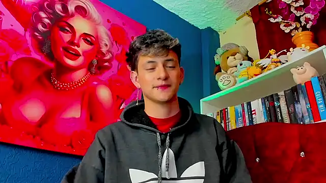 Snapshot of GabyThoms chatting on 02/25/25, 09:35 GabyThoms online show from 02/25/25, 09:35