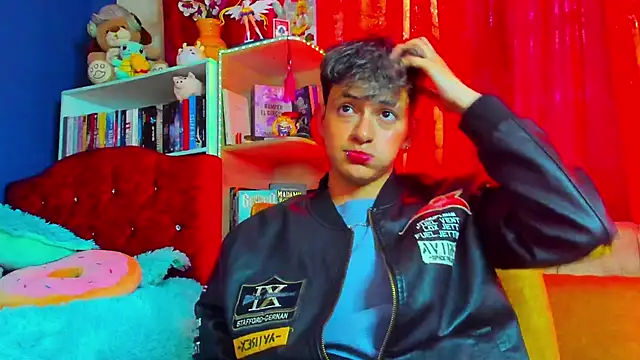 Snapshot of GabyThoms chatting on 02/26/25, 08:00 GabyThoms online show from 02/26/25, 08:00