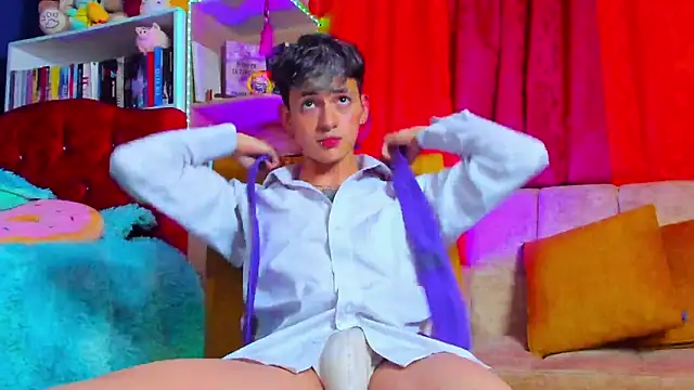 Snapshot of GabyThoms chatting on 02/26/25, 11:04 GabyThoms online show from 02/26/25, 11:04