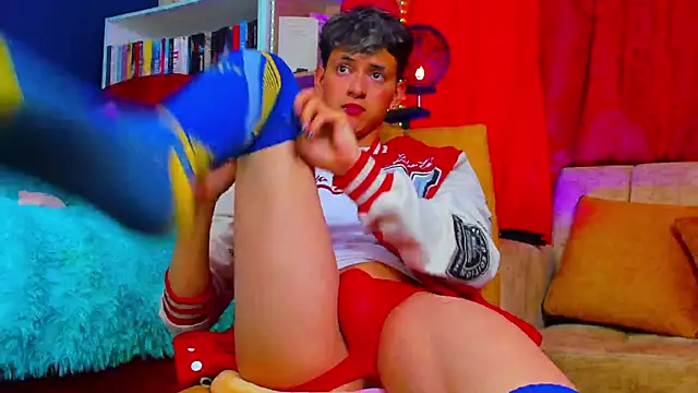 Snapshot of GabyThoms chatting on 02/27/25, 07:47 GabyThoms online show from 02/27/25, 07:47