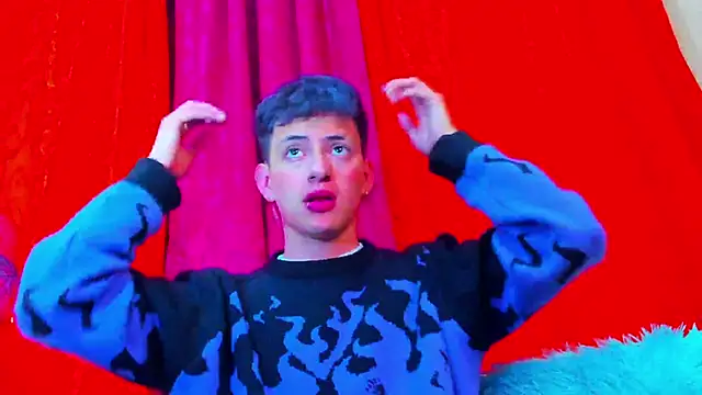 Snapshot of GabyThoms chatting on 03/20/25, 08:42 GabyThoms online show from 03/20/25, 08:42