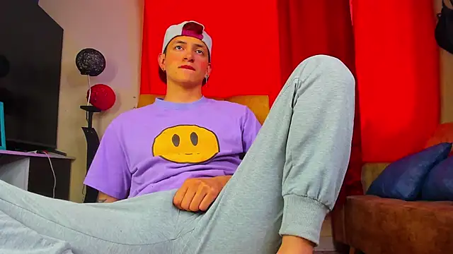 Snapshot of GabyThoms chatting on 10/09/25, 08:40 GabyThoms online show from 10/09/25, 08:40