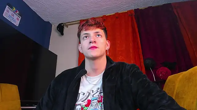 Snapshot of GabyThoms chatting on 11/02/25, 01:41 GabyThoms online show from 11/02/25, 01:41