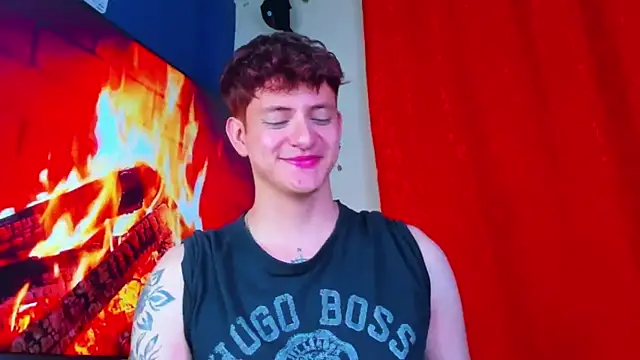 Snapshot of GabyThoms chatting on 12/17/25, 11:22 GabyThoms online show from 12/17/25, 11:22