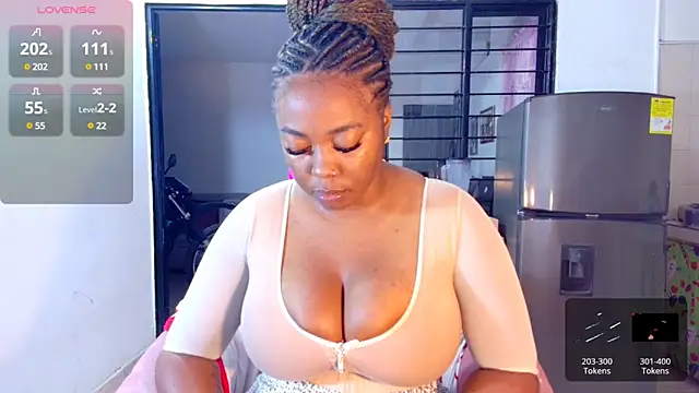 Snapshot of CiaraEbony chatting on 03/20/25, 08:42 CiaraEbony online show from 03/20/25, 08:42
