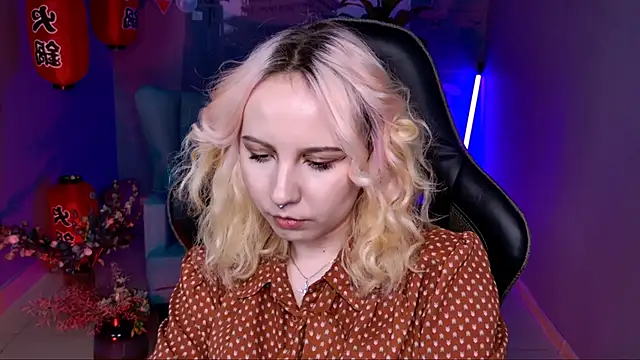 JasmineMilko online show from 03/18/25, 02:26