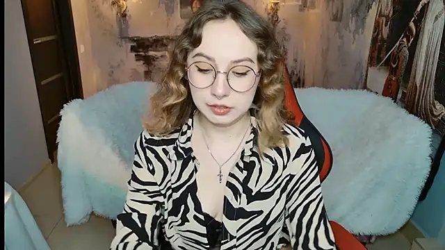 JasmineMilko online show from 03/19/26, 05:11