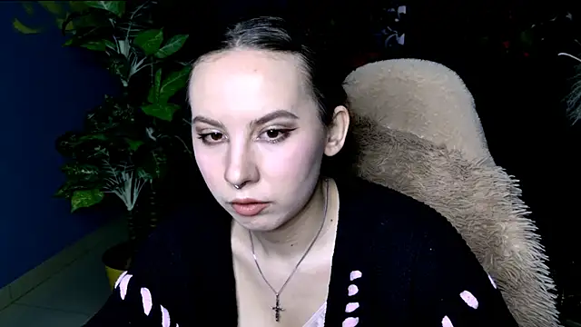 JasmineMilko online show from 04/21/26, 05:03