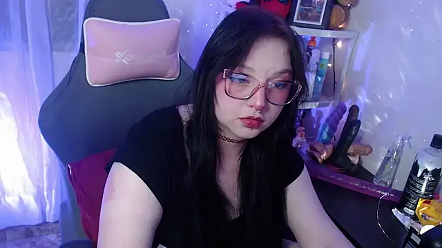 LiloMoon69 online show from 02/03/25, 03:42