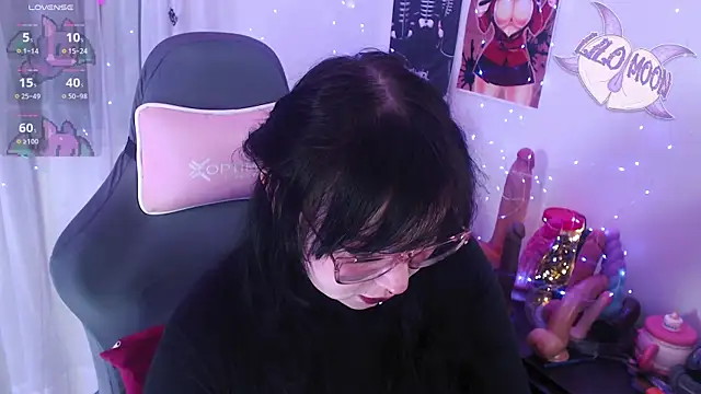 Snapshot of LiloMoon69 chatting on 05/21/26, 06:31 LiloMoon69 online show from 05/21/26, 06:31