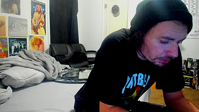 Snapshot of cloudyystar666 chatting on 11/26/25, 09:43 cloudyystar666 online show from 11/26/25, 09:43